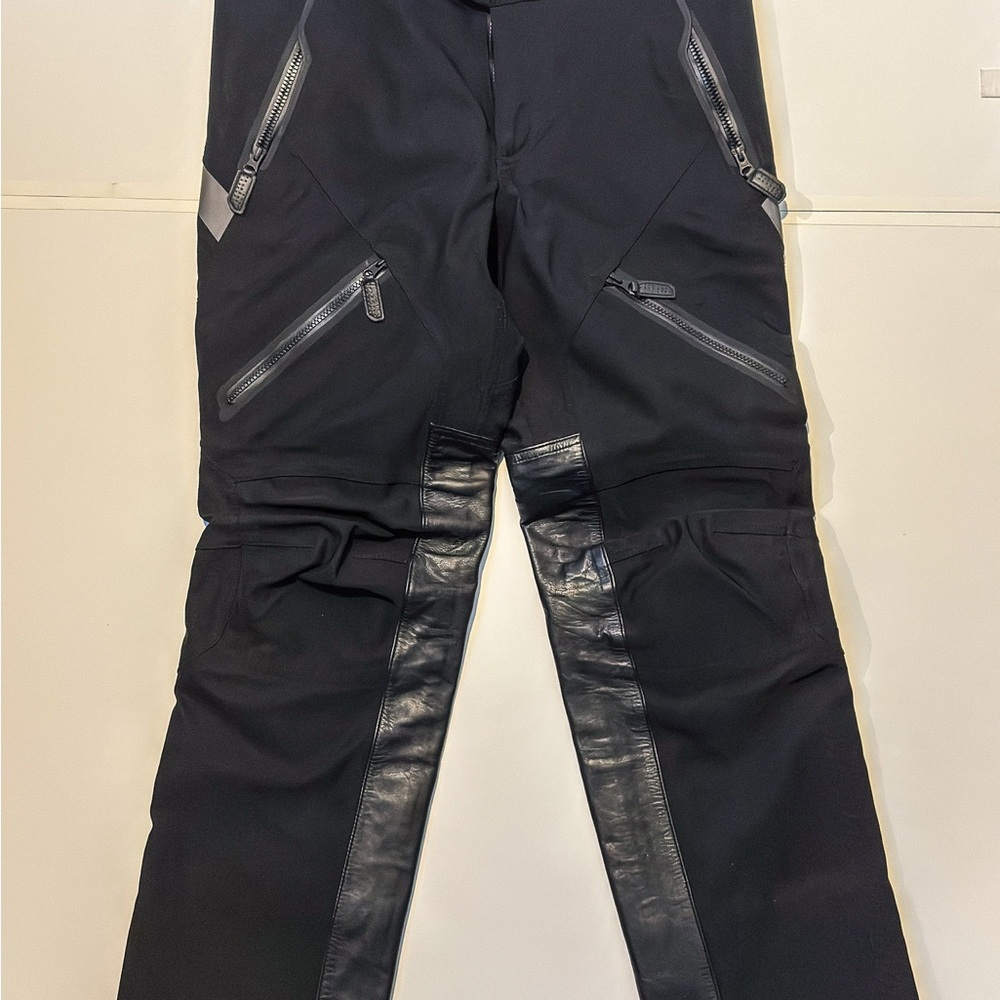 Mens Harley-Davidson FXRG Riding Pants w/hip & knee pads. Black.  34